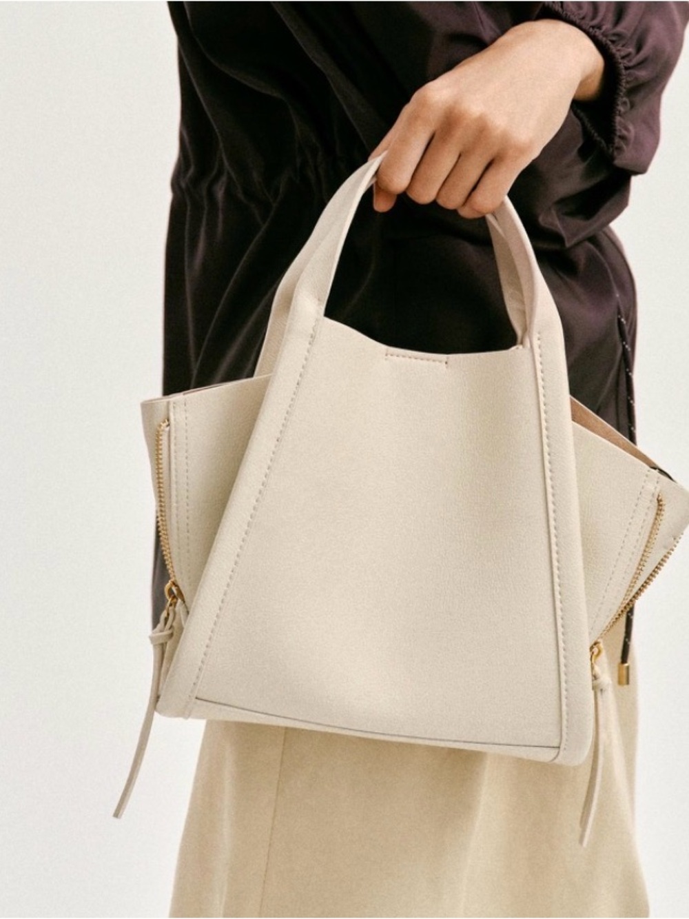 NWOT Zara Cream Mini Crossbody Tote with Gold Zipper Details